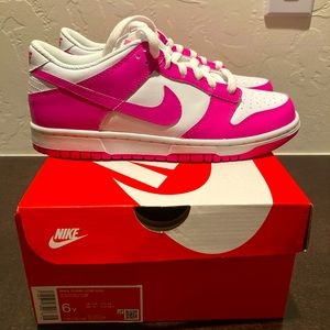 PINK NIKE DUNKS LOW